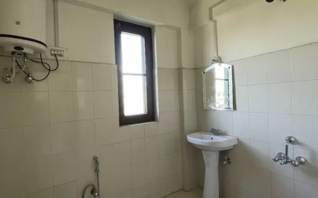 Goroomgo Burge Green Guest House