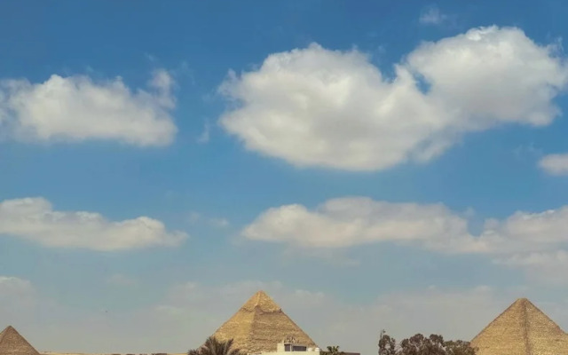 Almas Pyramids View