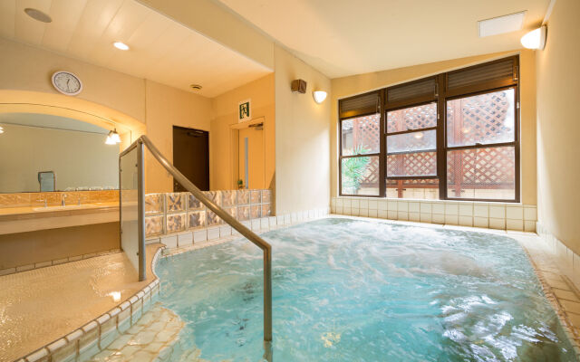 Poppy Springs Resort & Spa