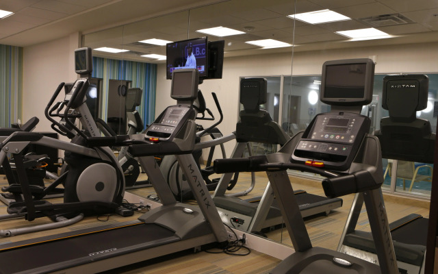 Holiday Inn Express & Suites Monroe by IHG