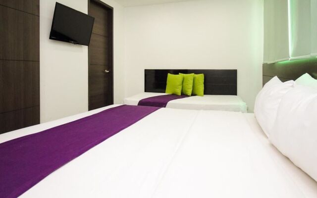 Expo Hotel Ferial