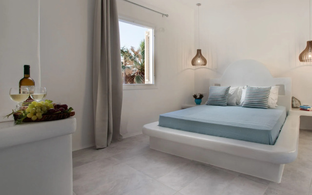 Manios Suites
