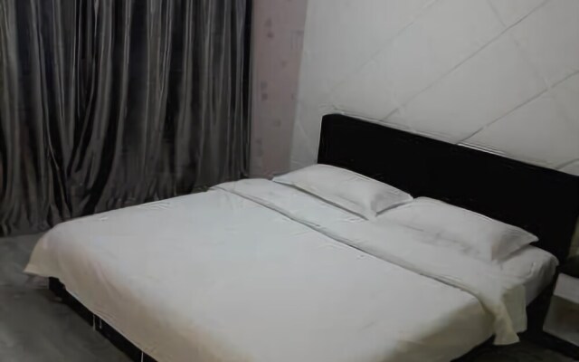 5CM Holiday Hotel