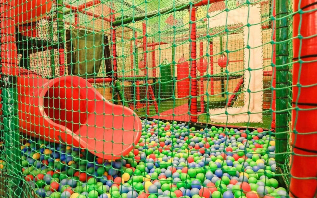 10 Person Holiday Home on a Holiday Park