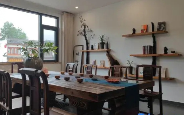 Liyuan Homestay (Taohua Tan)