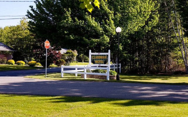 The Clansman Motel