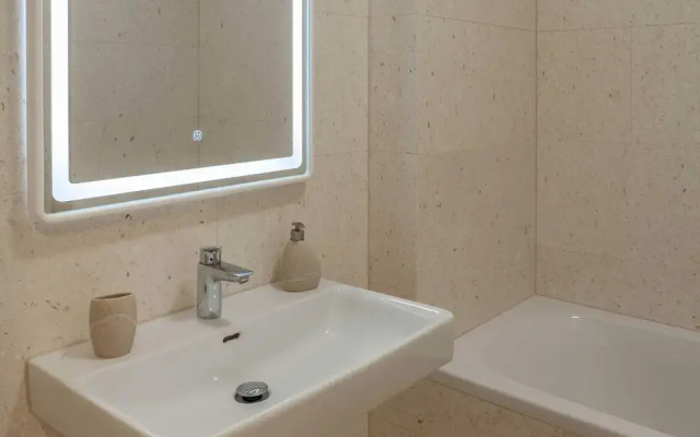 Spacious Povljana Apartment With Sea View and Terrace