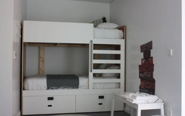 JOIVY Moon Hill Hostel