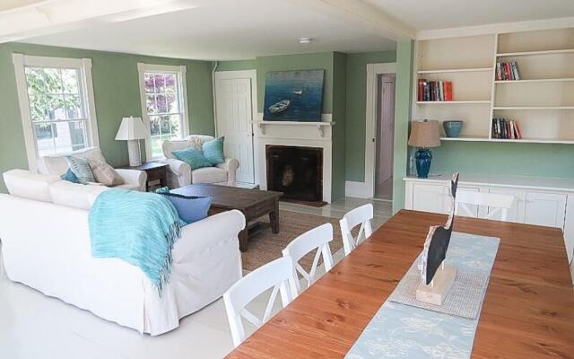 54 Cross Street - Three Bedroom House