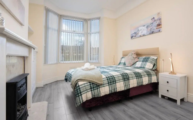 Spacious 4-bedroom Manchester Retreat With Garden