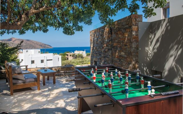 Luxury Villa With Stunning Views in Agios Nikolaos