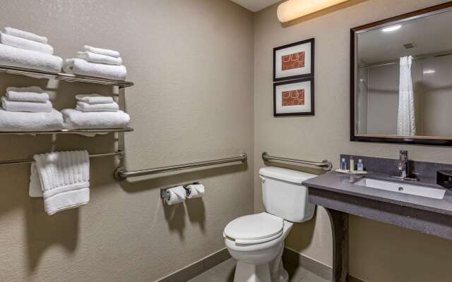 Comfort Suites Pineville - Ballantyne Area