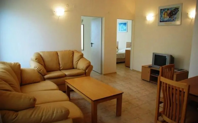 Coral Beach Apartment