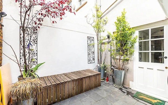 Stylish Mews Home in Kensington