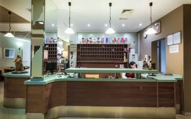 Hotel Macola