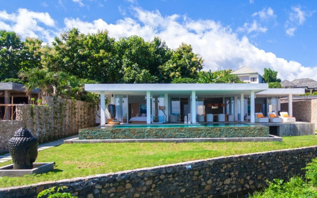 Deep Blue Villa