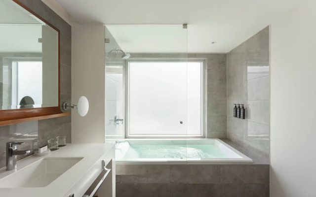 Courtyard by Marriott Lima Miraflores