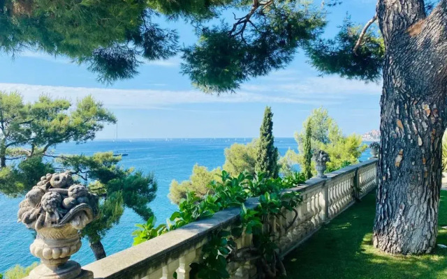 Sea View Suite Apartment In Historic Villa, Exclusive Experience