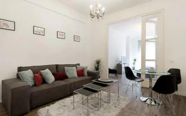 Splendid apartment at Gozsdu Courtyard