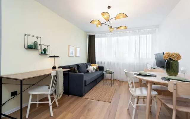 Silver - by Kairos Apartments