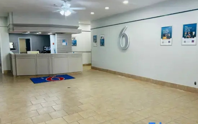 Motel 6 – Cornwall, ON