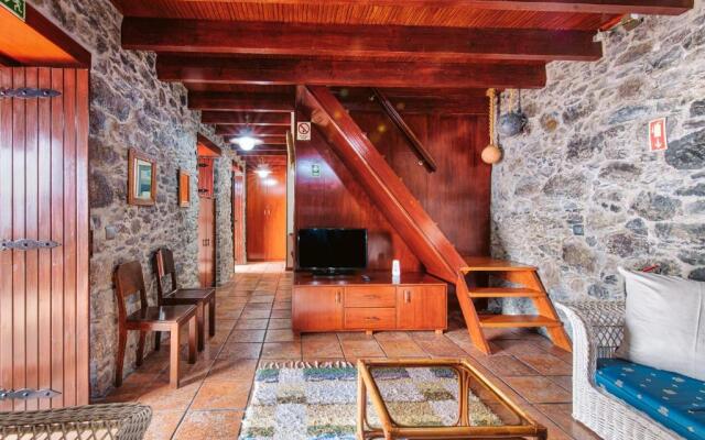 Seixal Sunny Villa