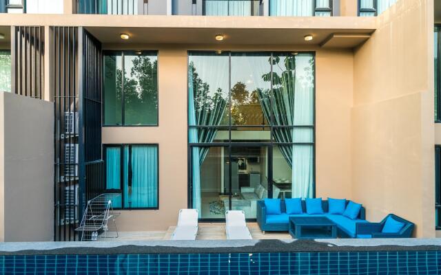 Pool access duplex in Surin condo for 4 people