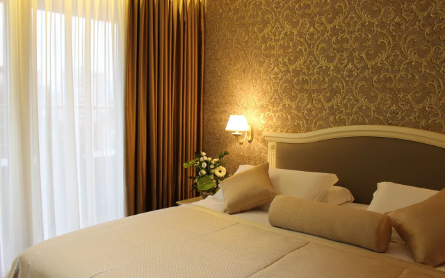 Grand Hotel & Spa Tirana