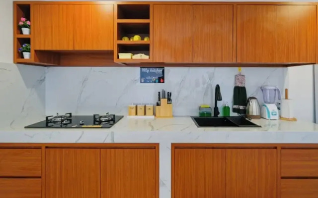 Crystal Flow Guest House & Apartment Canggu