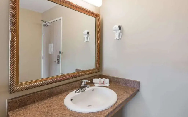 Howard Johnson Inn London