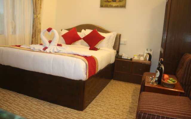 Hotel River Crown
