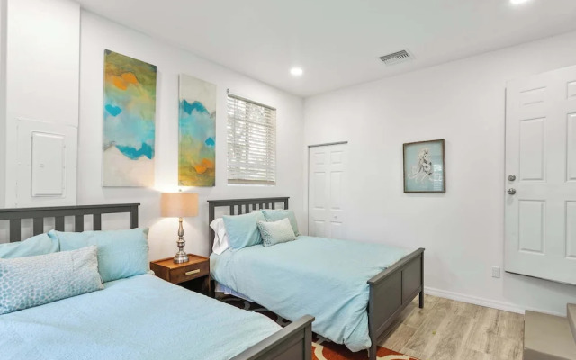 Downtown Escape - For 10