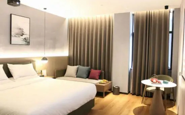 PRIUS HOTEL (Huaren Wanjia Store in Cixi City Center)