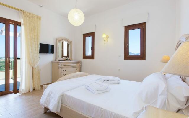 Splendid Villa in Achlades with Private Pool near Bali