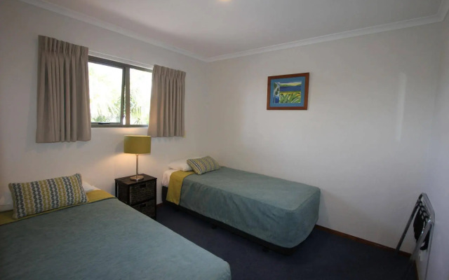 Breakers Motel