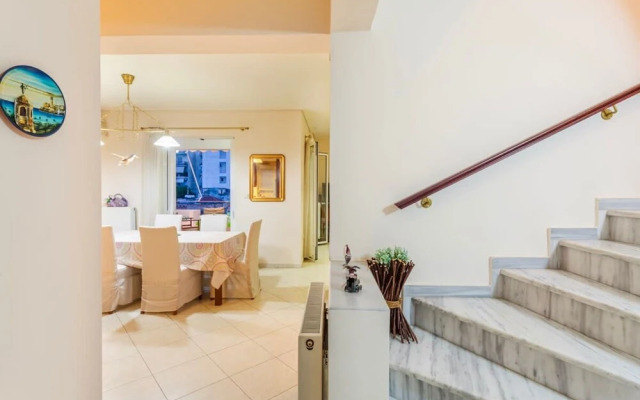 Spacious Urban Haven-family Home Perfect Location