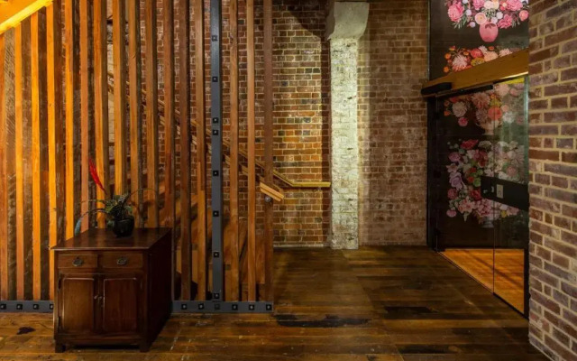 The Thomas Gregg Apartments