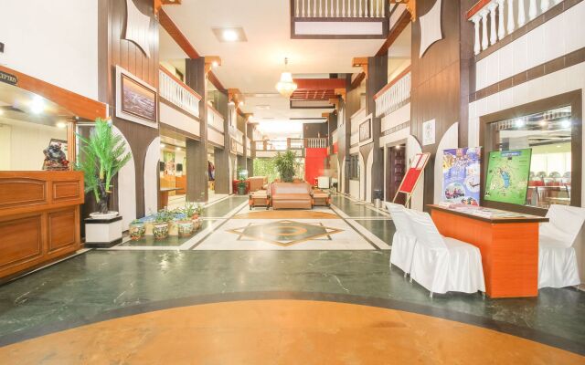 Dynasty Resort