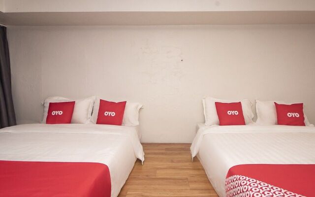 Oyo 90105 Towermas Hotel