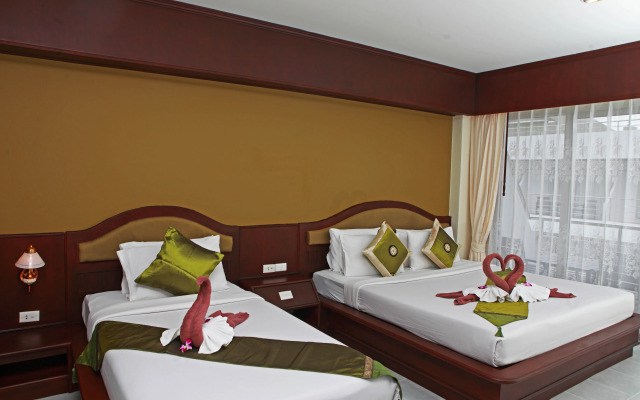 Samui First House Hotel