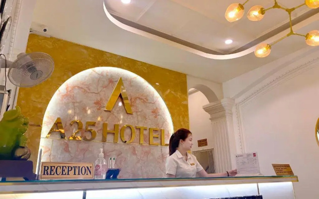 Cosmo Square Hotel (former Duna Hotel)