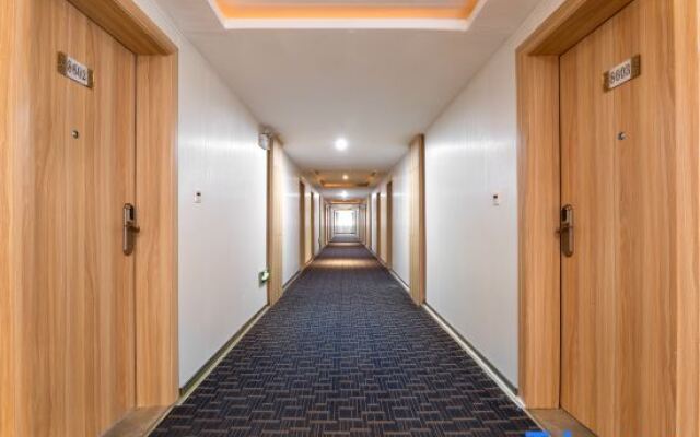 Friendly Hotel (Shaoguan Nanhua Temple)