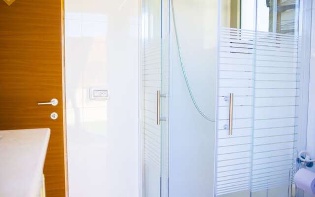 Sun And View Suites