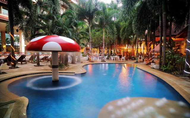 B Buri Hotel