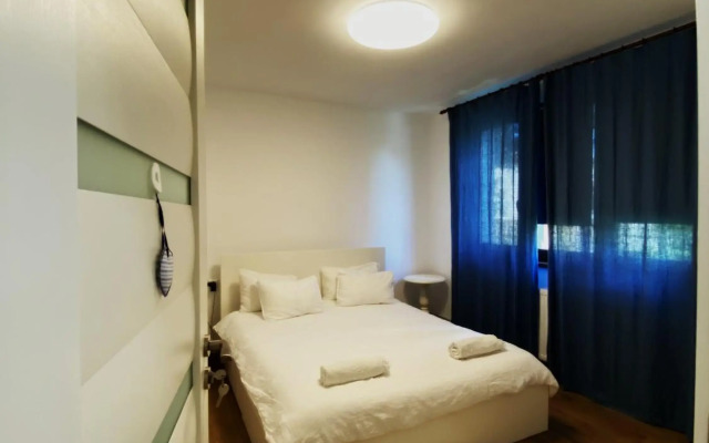 Peles Green Apartment