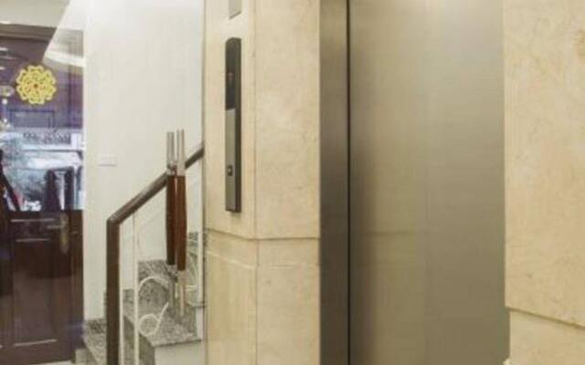 Lucky Star Hotel 266 De Tham