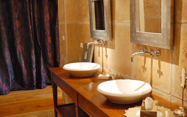 WAYA à Domaine Saint Domingue