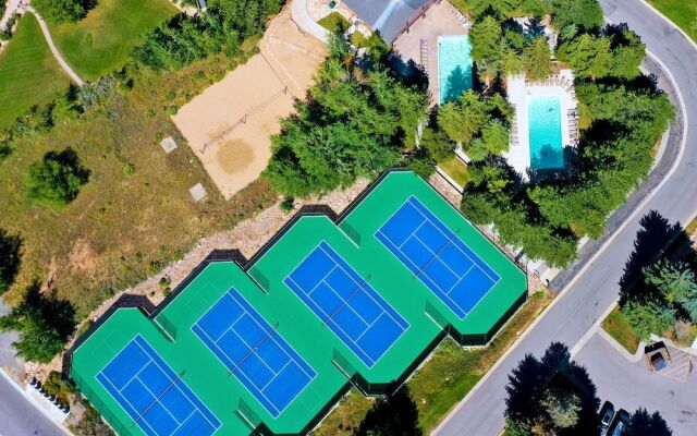 Classy Canyons Condo