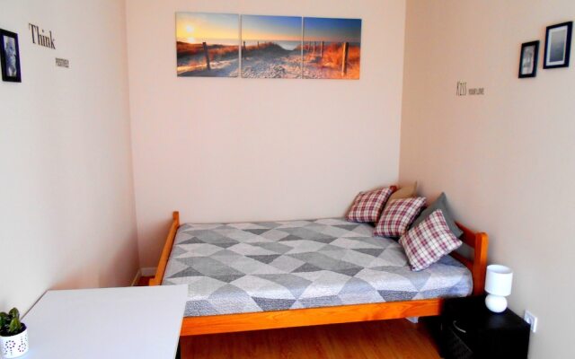Arade room