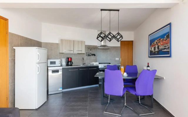 Spacious 80m2 place, great views:-) 2 bedrooms !